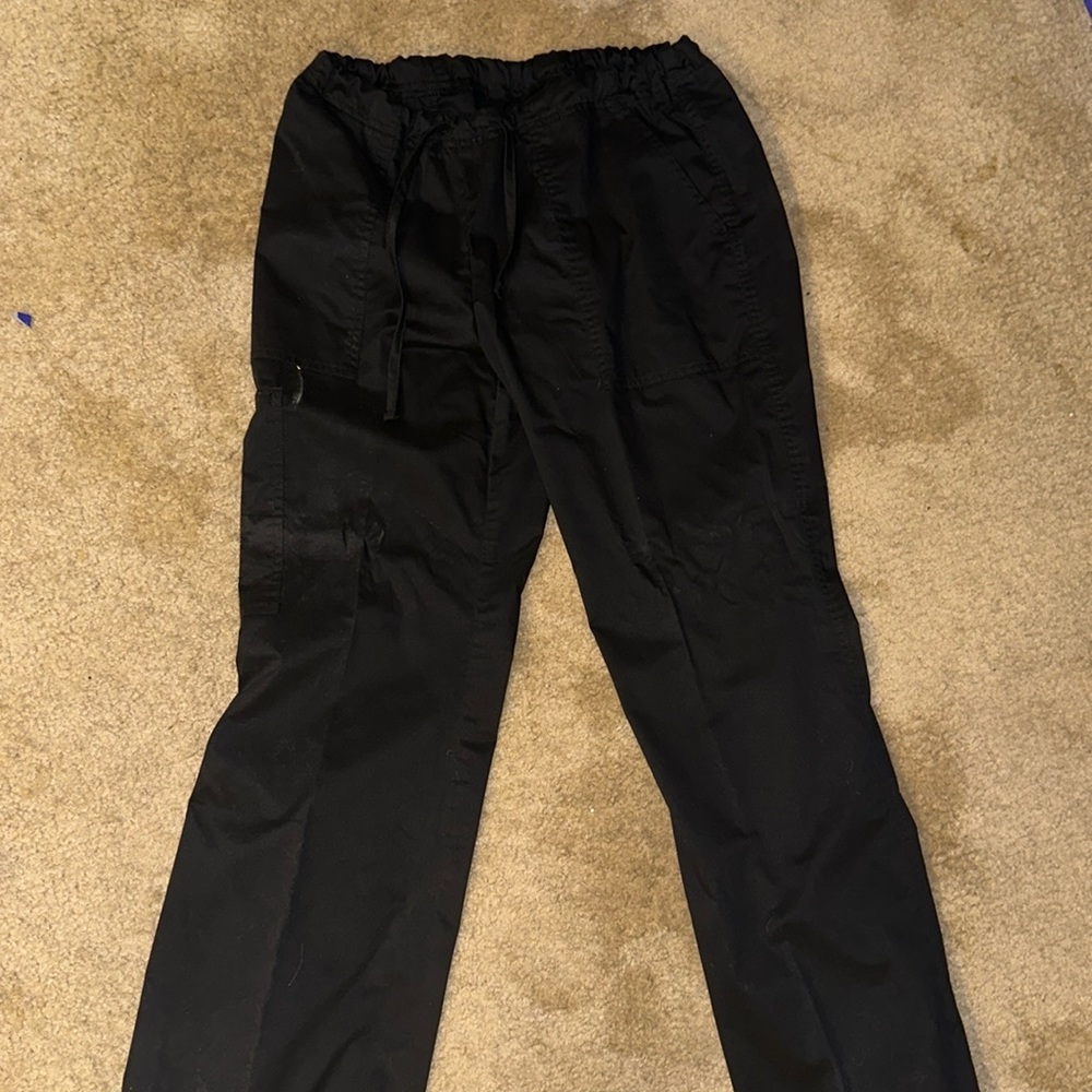 Cherokee, small, black